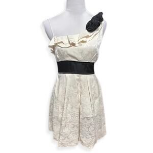 Speechless A Line Dress One-Shoulder Paisley Pattern Flower Accent 7 Junior NWT
